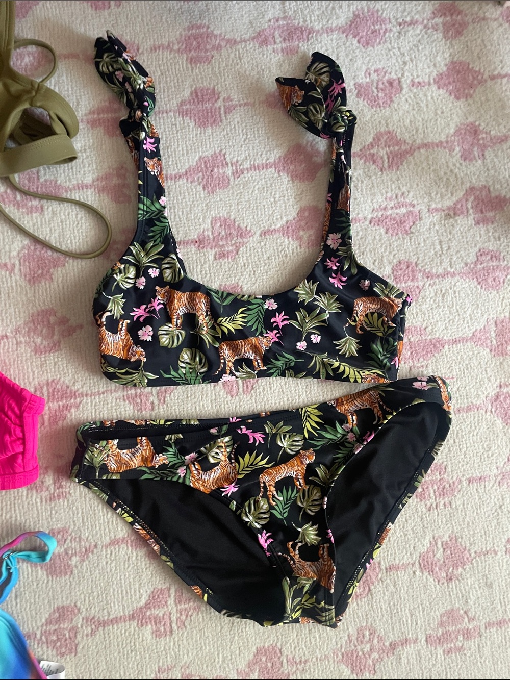 Xhilaration colorful summer swim bundle!! Mostly size small(some M/XS) - Picture 5 of 10